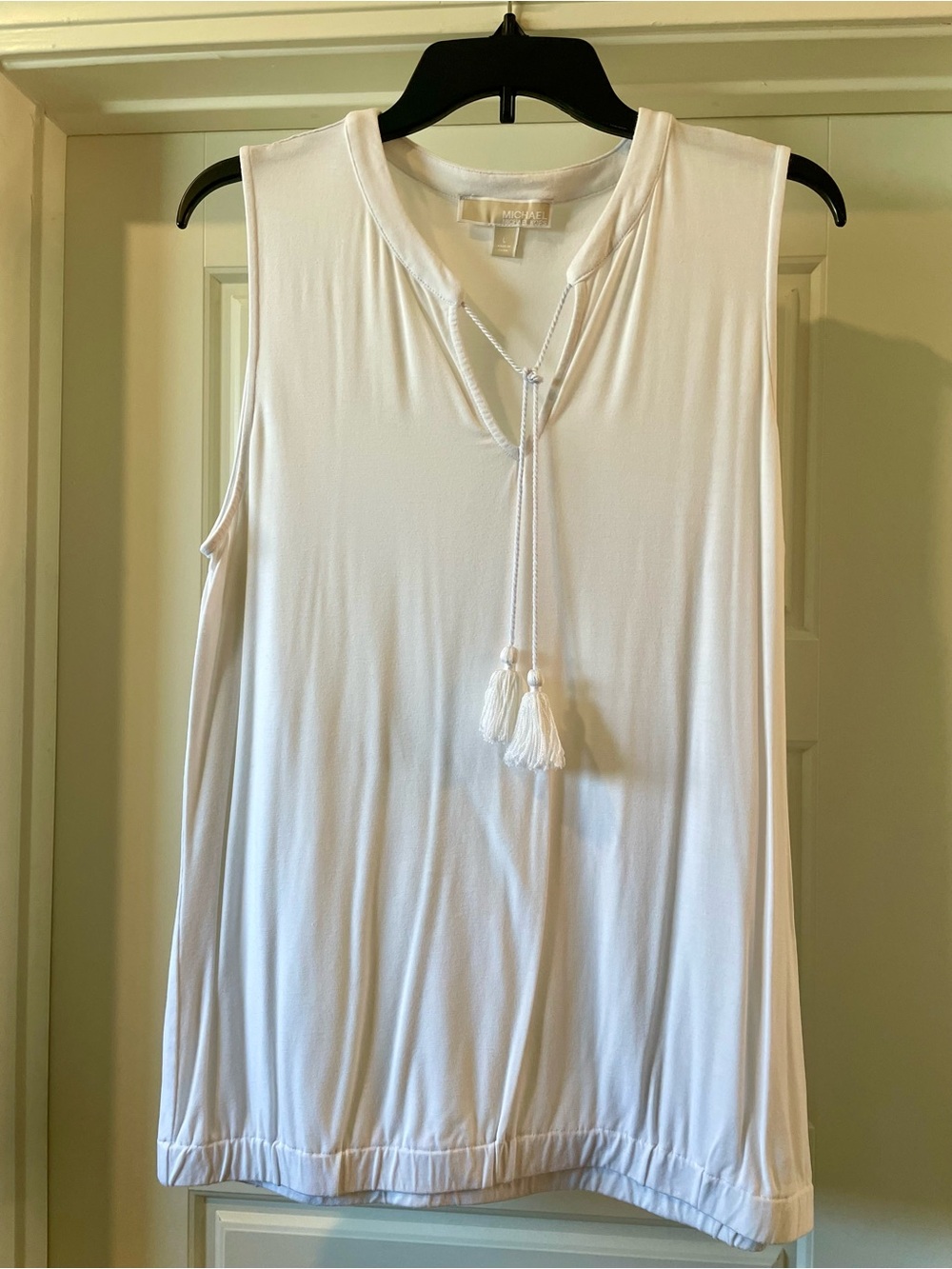 MICHAEL Michael Kors White Sleeveless Tassel Tie Tank Elastic Hem